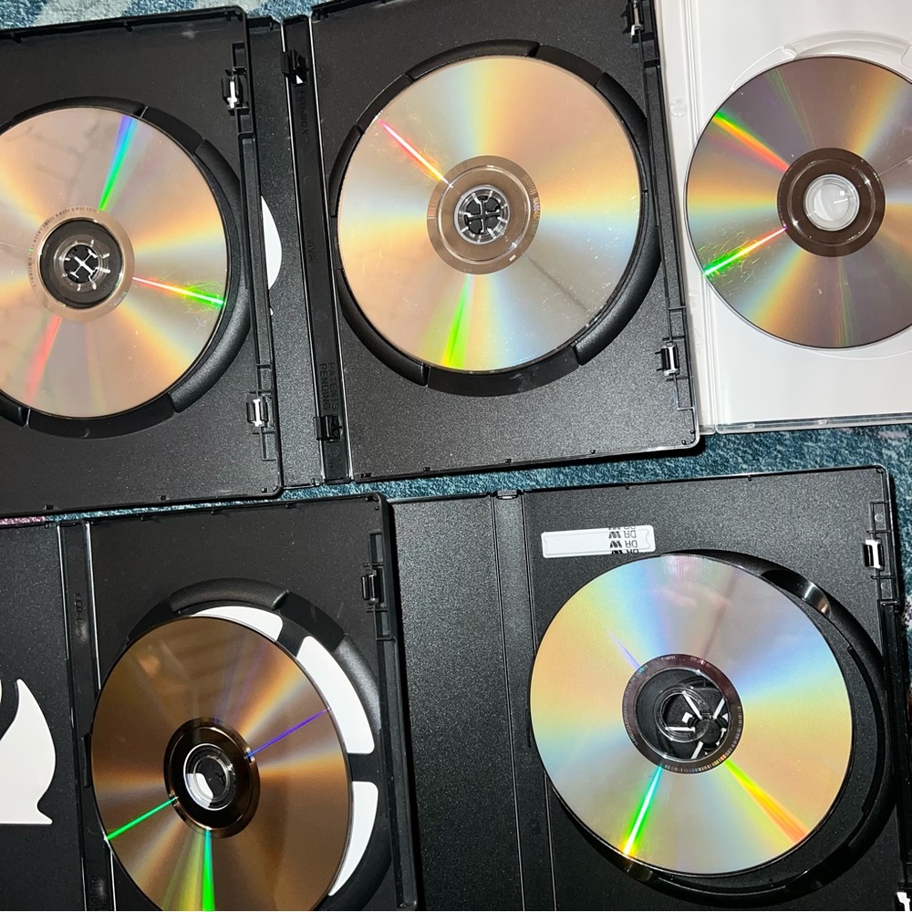 Kids Holiday DVD Collection - Picture 4 of 9